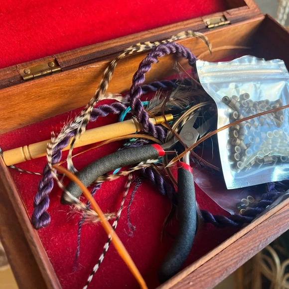 Hair Feather Extension Kit - Includes Feathers, Tools, and Accessories - Picture 6 of 16